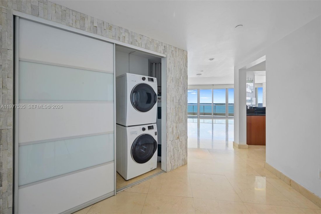 Condo in Miami, Florida, United States 4 - 17350301