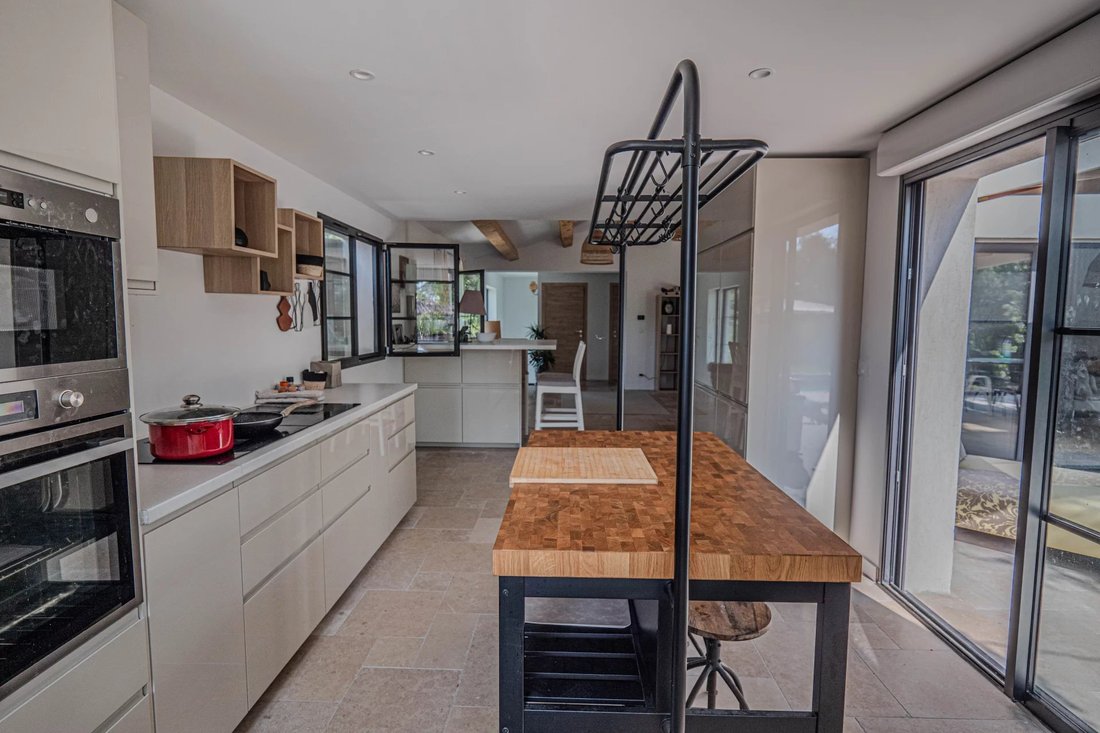 Villa in Grimaud, Provence-Alpes-Côte d'Azur, France 5 - 17347099