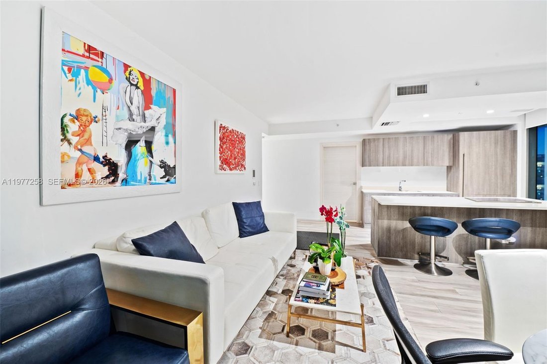 Condo in Miami, Florida, United States 4 - 17350371