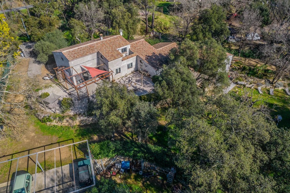 Villa in Ouest, Cogolin, France 2 - 17347008