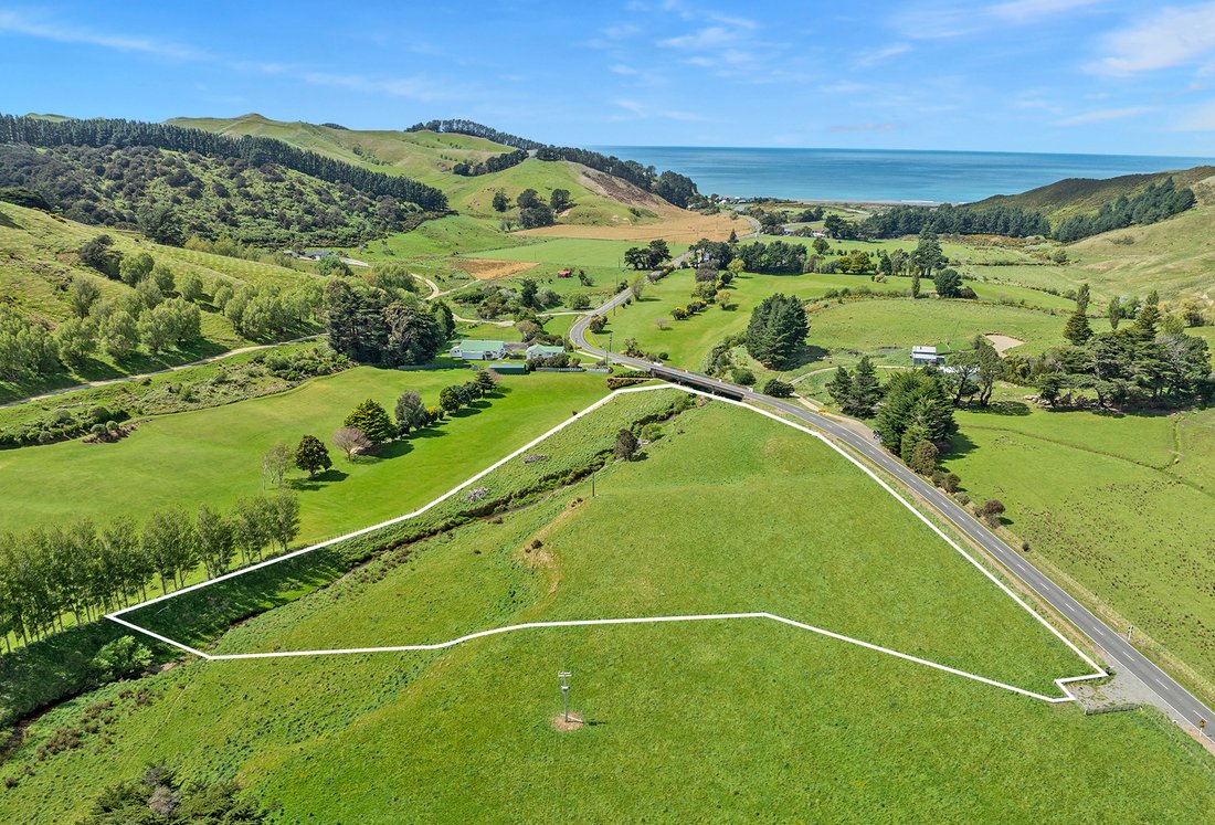 Land in Whakataki, Wellington, New Zealand 5 - 12886081