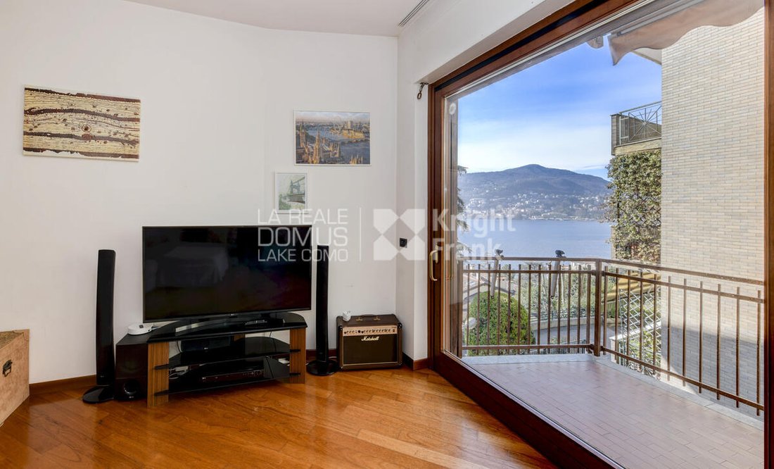 Apartment in Eastern Lake Center, Como, Lombardy 3 - 17337507