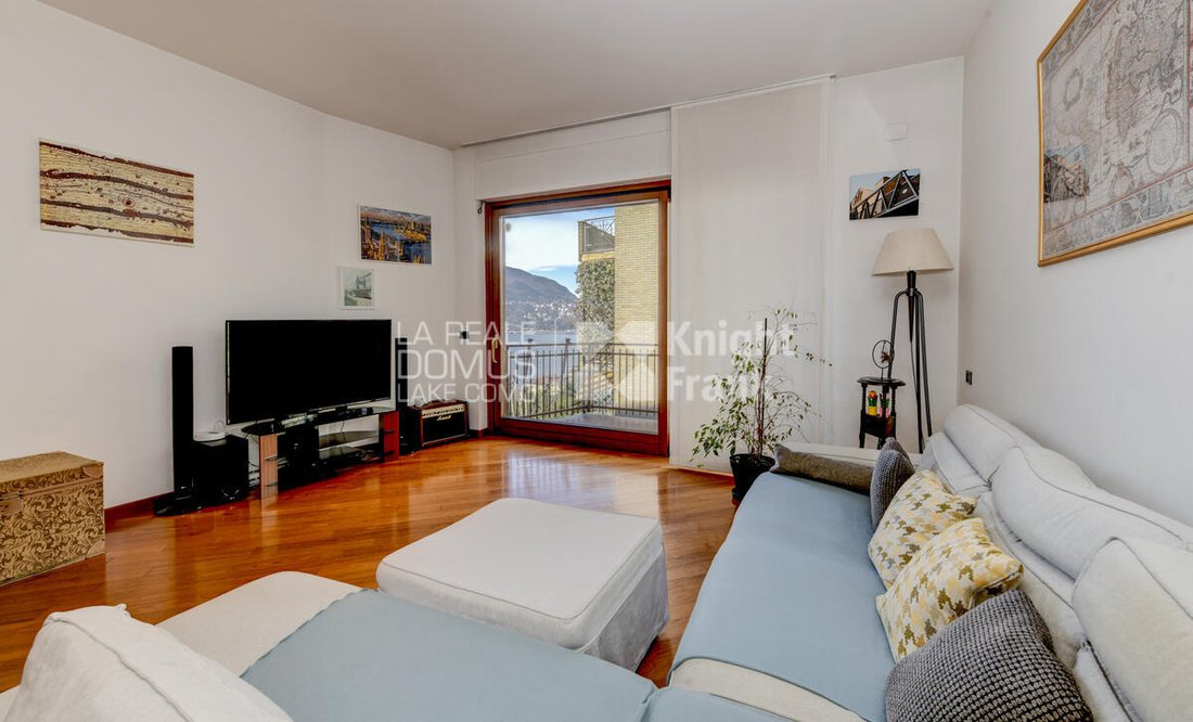 Apartment in Eastern Lake Center, Como, Lombardy 4 - 17337507