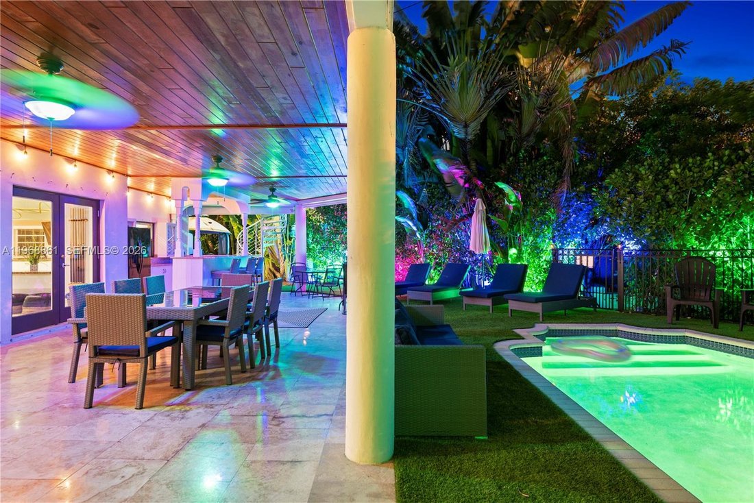 House in Miami, Florida, United States 1 - 17356475