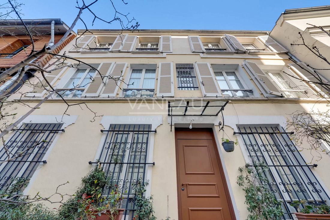 House in Amiraux-Simplon-Poissonniers, Paris 18e Arrondissement, Paris 1 - 13387013