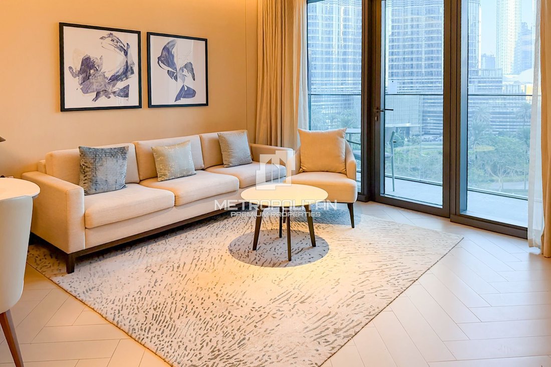 Apartment in Burj Khalifa Lake, Downtown Dubai, Dubai 1 - 17358346