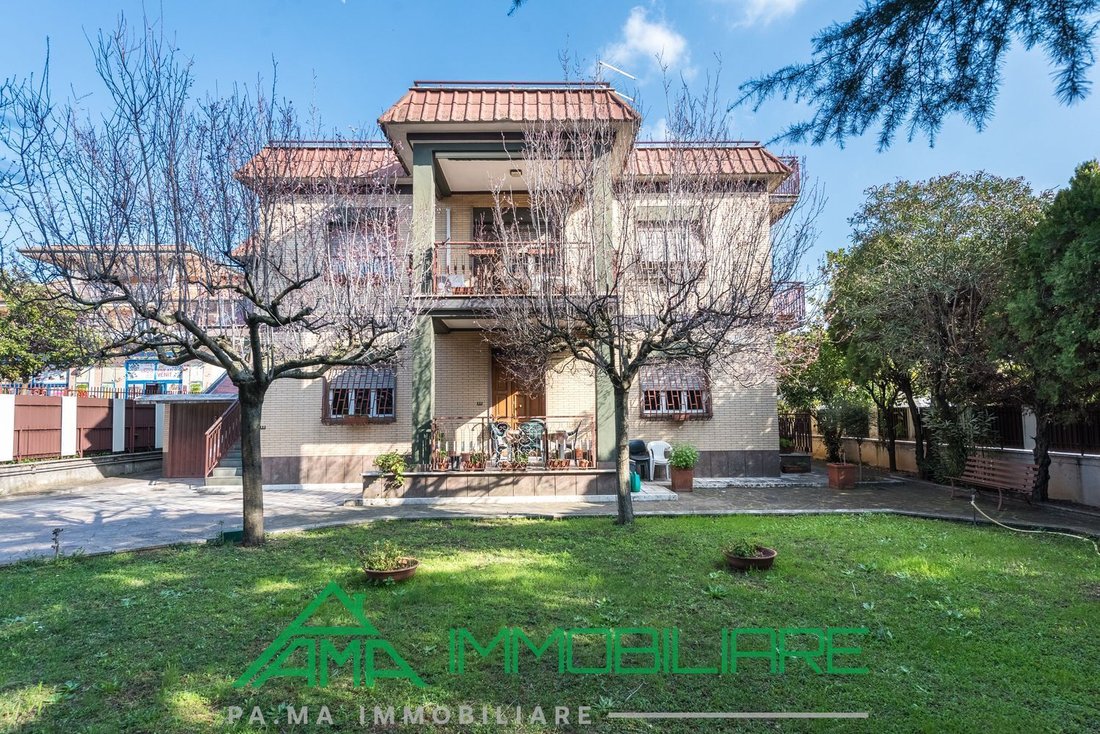 Villa in Borghesiana - Finocchio District, Rome, Italy 1 - 17366795
