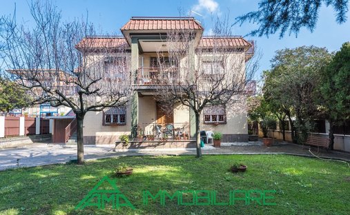 Villa in Borghesiana - Finocchio District, Rome, Italy 1