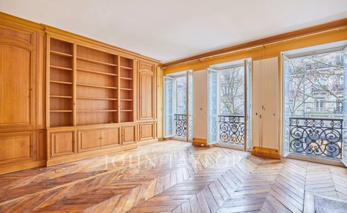 Apartment in Saint Thomas d'Aquin, Paris 7e Arrondissement, Paris 1