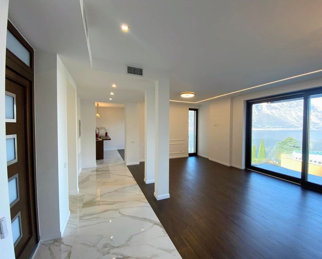 Villa in Campione d'Italia, Lombardy, Italy 4 - 17357437