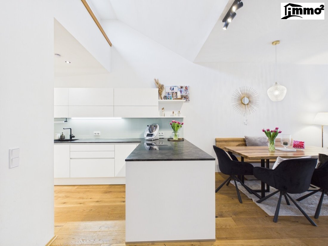 Modernes, Kernsaniertes Reihenhaus Mit Terrasse, Balkon & Kleinem Eigengarten!