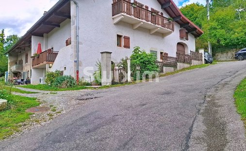 House in Lancrans, Valserhone, France 1