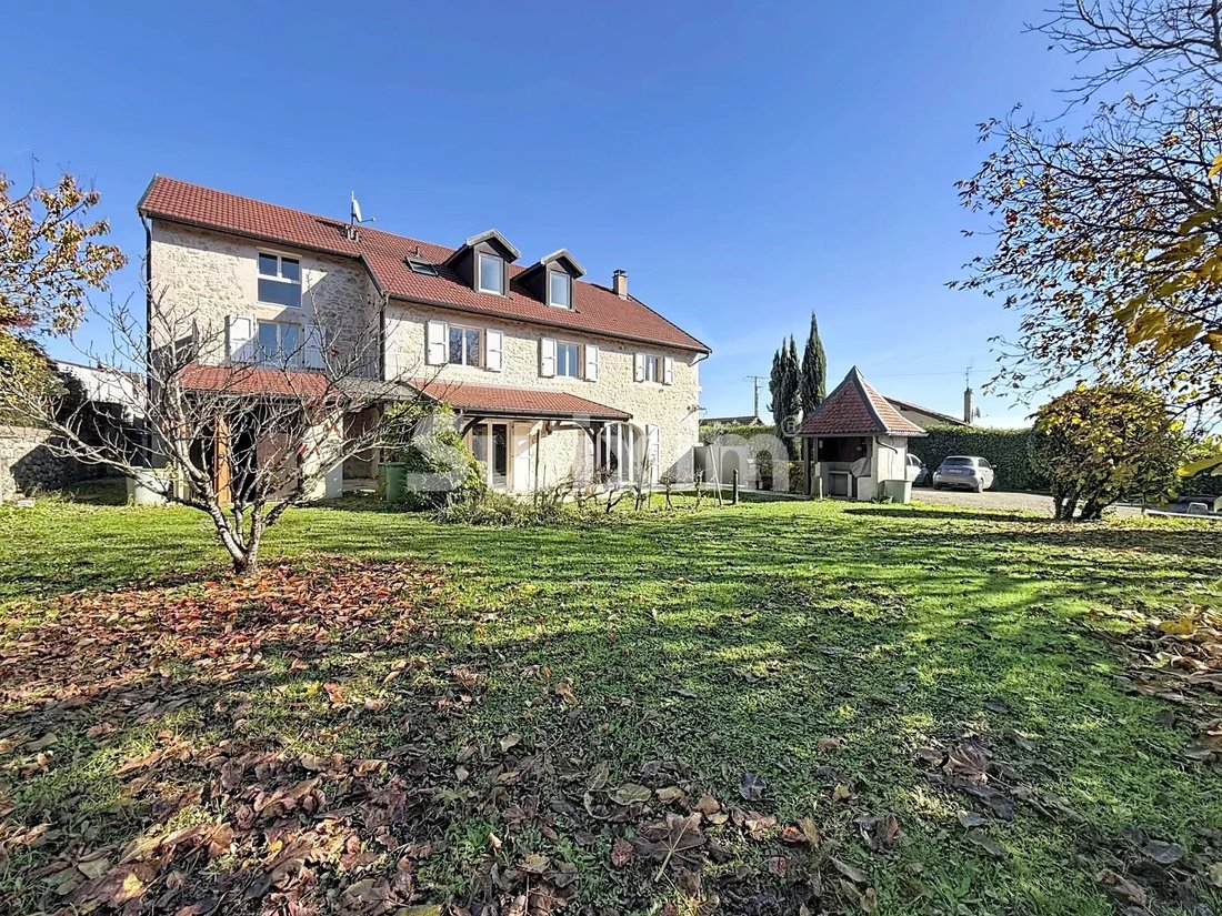 House in Saint-Jean-de-Gonville, Auvergne-Rhône-Alpes, France 1 - 16578153