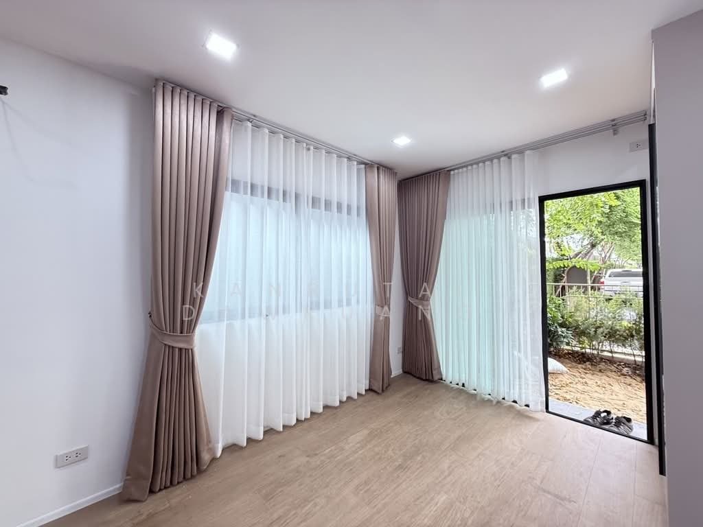 Townhouse in Ban Pong, Ratchaburi, Thailand 5 - 17369224