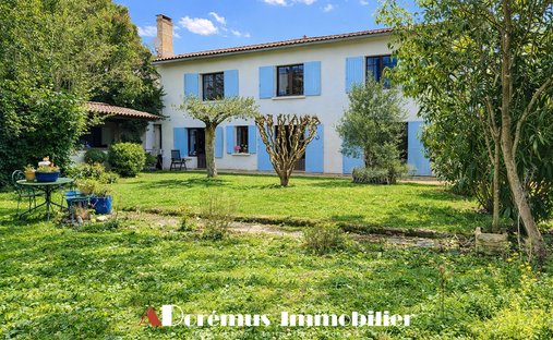 House in Camblanes-et-Meynac, Nouvelle-Aquitaine, France 1