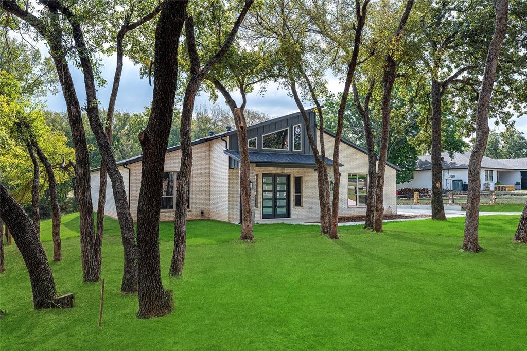 House in Granbury, Texas, United States 3 - 17357563