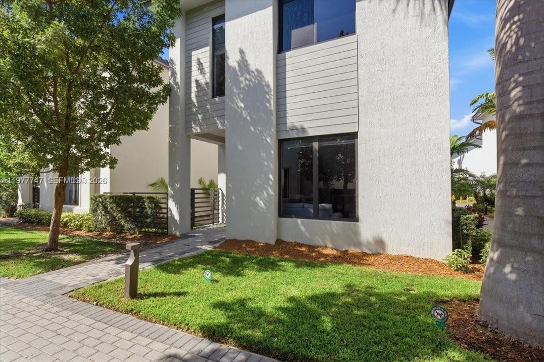 House in Miami Springs, Florida, United States 1 - 17360441