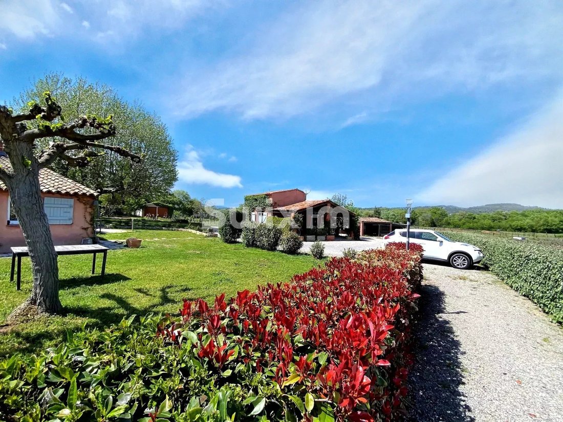 Estate in Centre, Vidauban, France 4 - 16204070