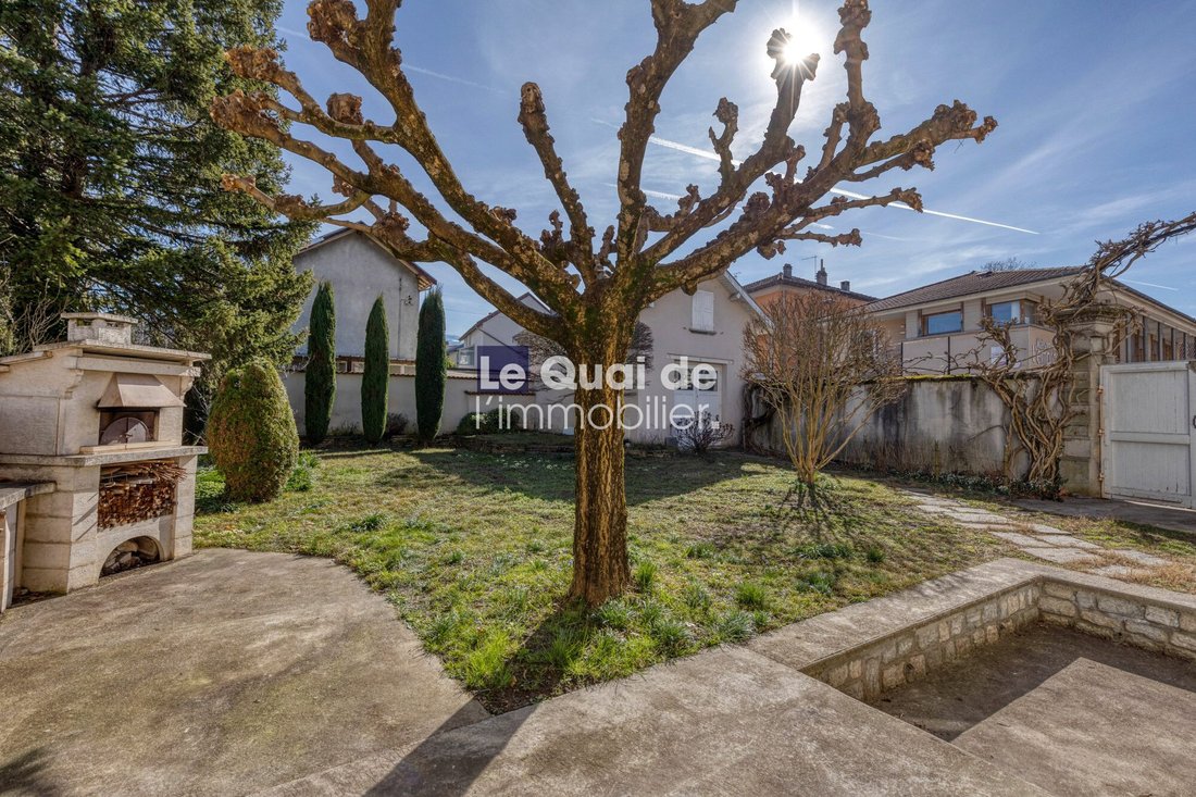 House in Bourg, Le Pont-de-Claix, France 1 - 17362409