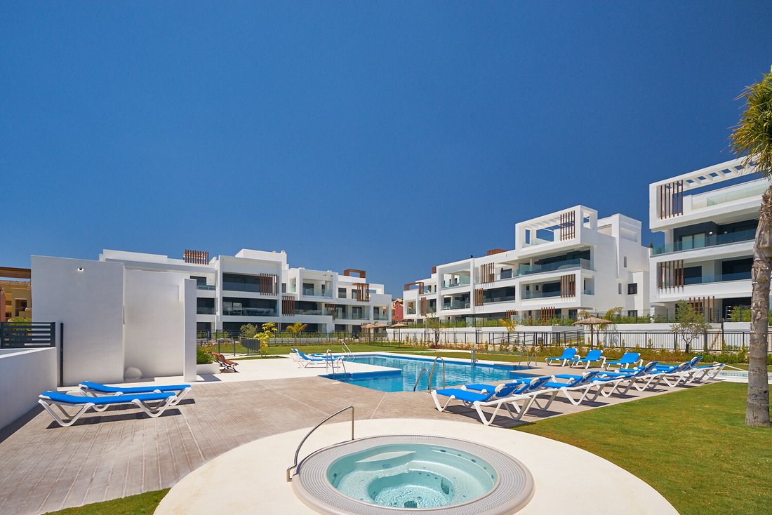 Apartment in Cancelada, Estepona, Andalusia 2 - 17371874