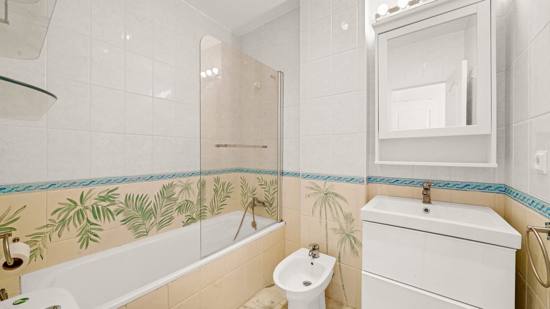 Apartment in Elviria-Cabopino, Marbella, Spain 5 - 17361615