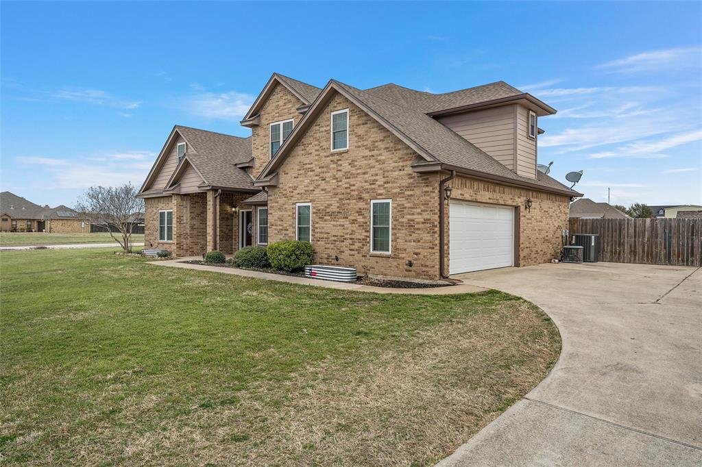 House in West, Texas, United States 4 - 17357549