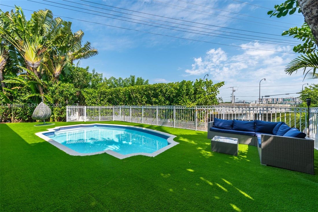 House in Miami, Florida, United States 5 - 17356475