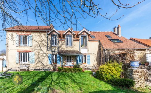 House in Tacoignieres, Ile-de-France, France 1