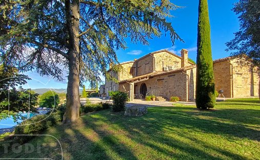 Casa de Campo en Todi, Umbría, Italia 1