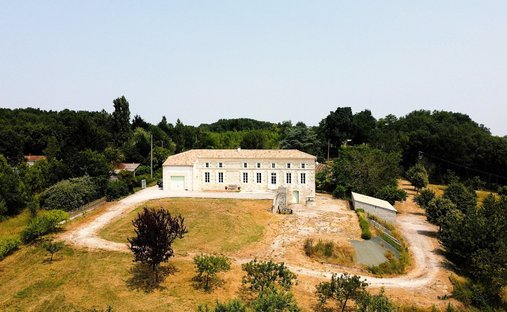 House in Mirambeau, Nouvelle-Aquitaine, France 1