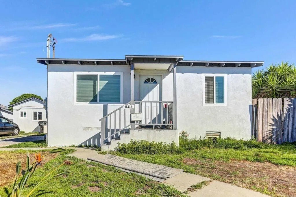 San Diego, California, United States 2 - 17363227