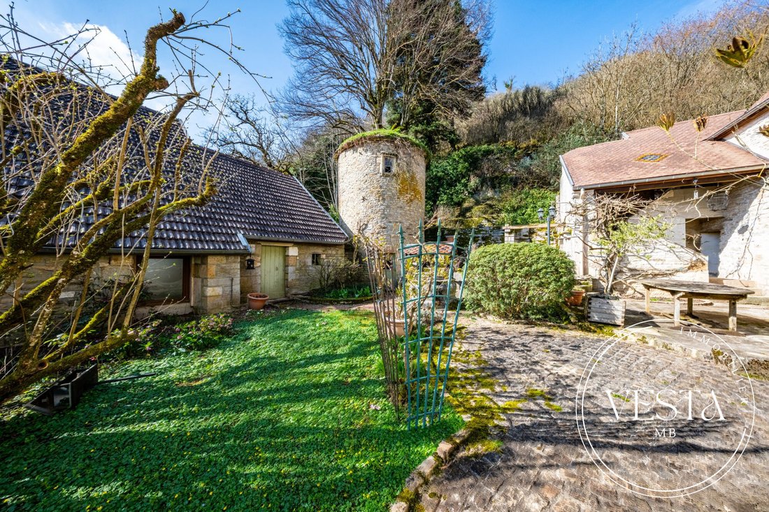 House in Malain, Bourgogne – Franche-Comté, France 2 - 17362586
