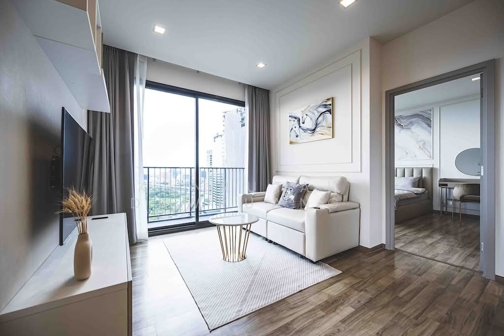 Condo in Chom Phon, Bangkok, Thailand 1 - 17369011