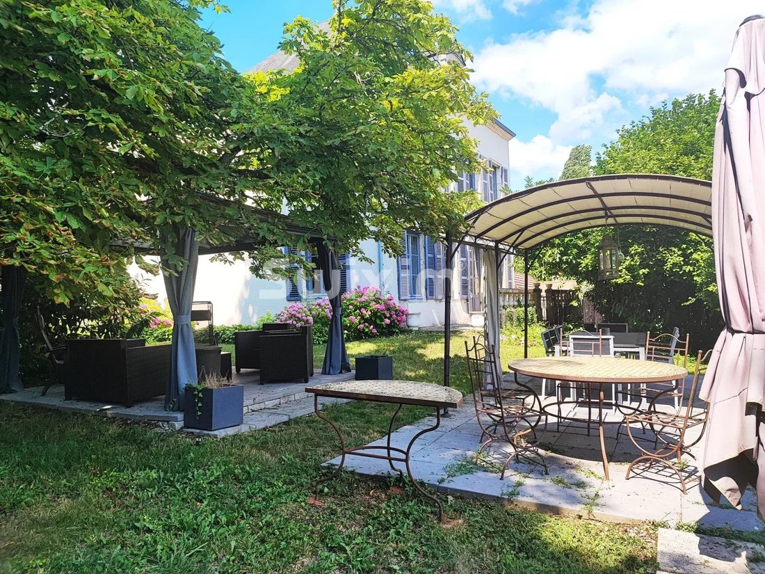 Estate in Centre Ville, Beaune, France 3 - 16721180