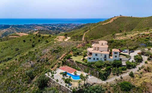 Villa in Estepona, Andalusia, Spain 1