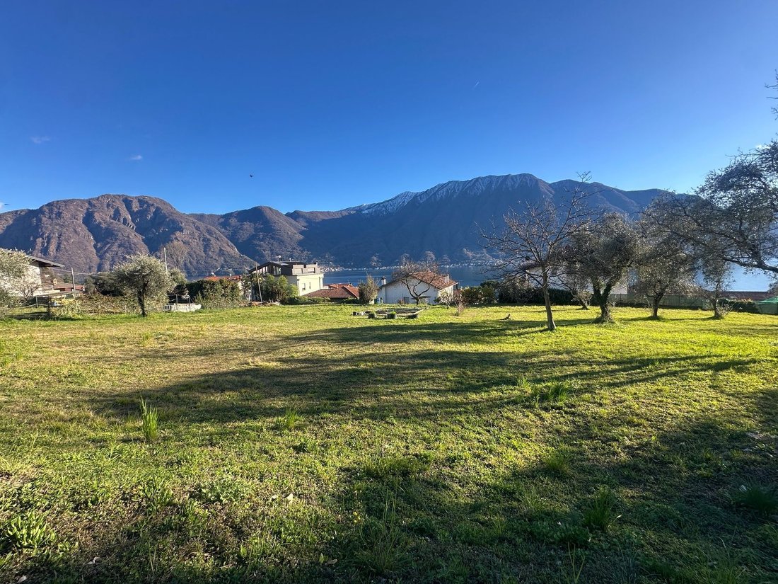 Land in Ossuccio, Lombardy, Italy 1 - 17357166