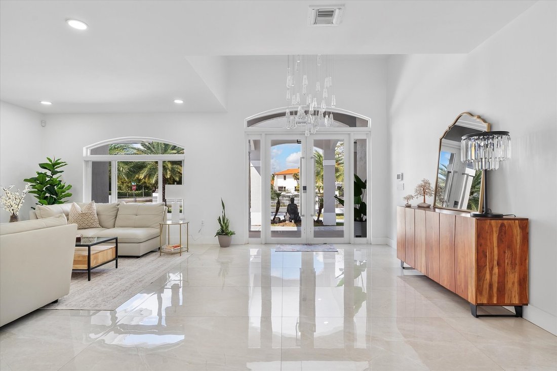 House in Miami, Florida, United States 4 - 17369784