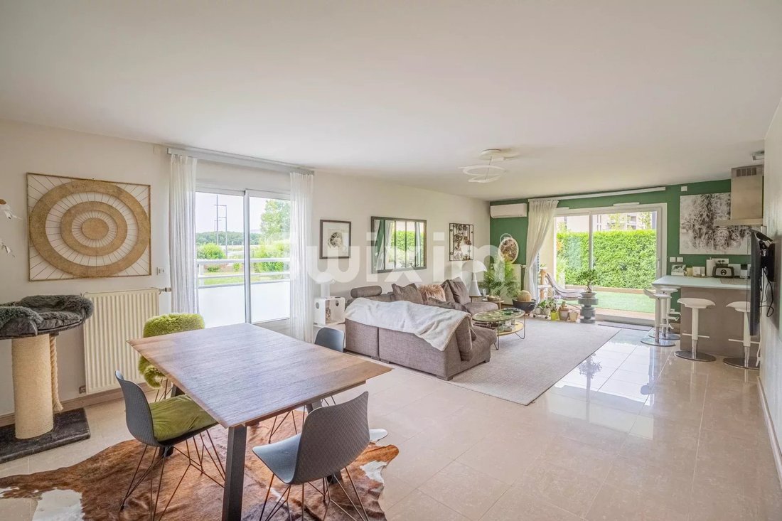 Apartment in Ferney-Voltaire, Auvergne-Rhône-Alpes, France 2 - 16882275