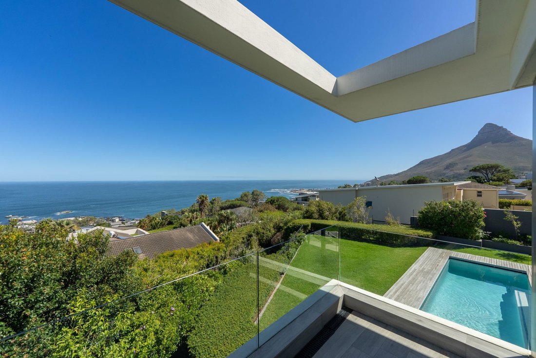 House in Camps Bay, Cape Town, South Africa 3 - 17359786