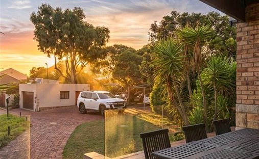 Villa in Cape Town, Western Cape, South Africa 1