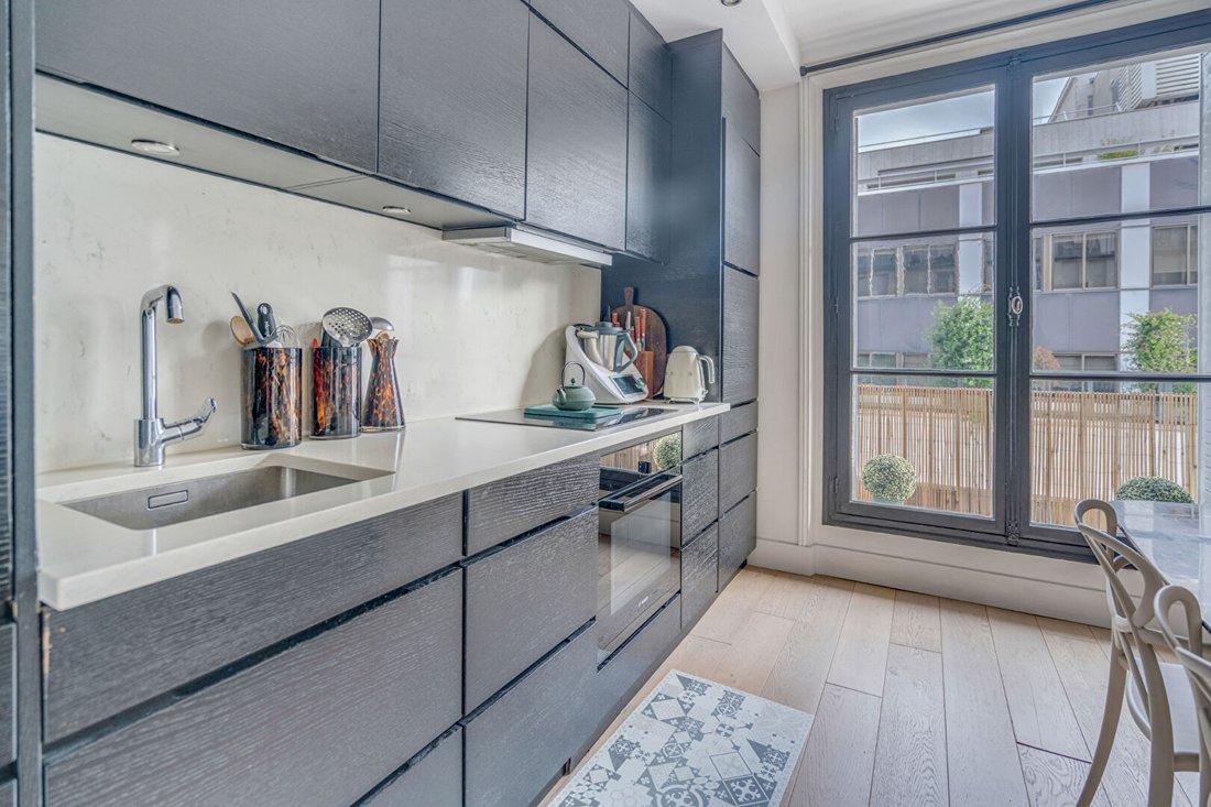 Apartment in Violet Commerce, Paris 15e Arrondissement, Paris 3 - 17368281