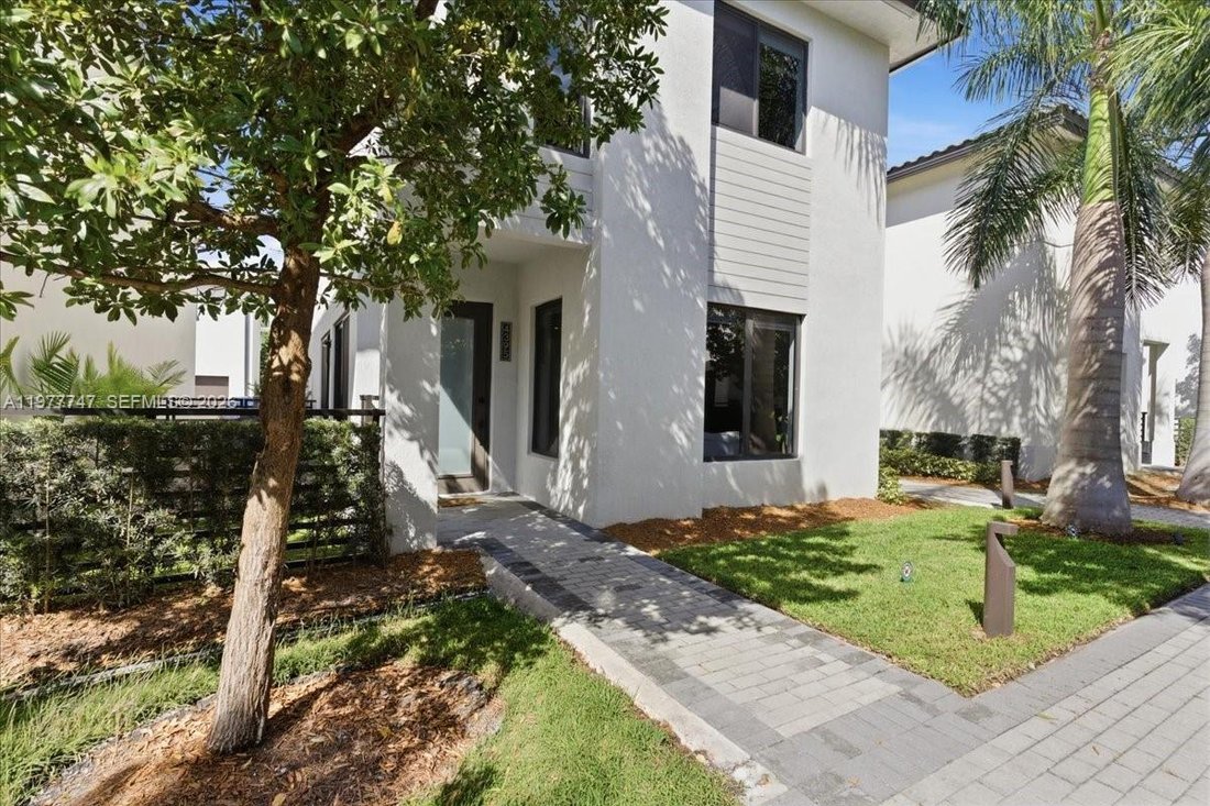 House in Miami Springs, Florida, United States 2 - 17360441