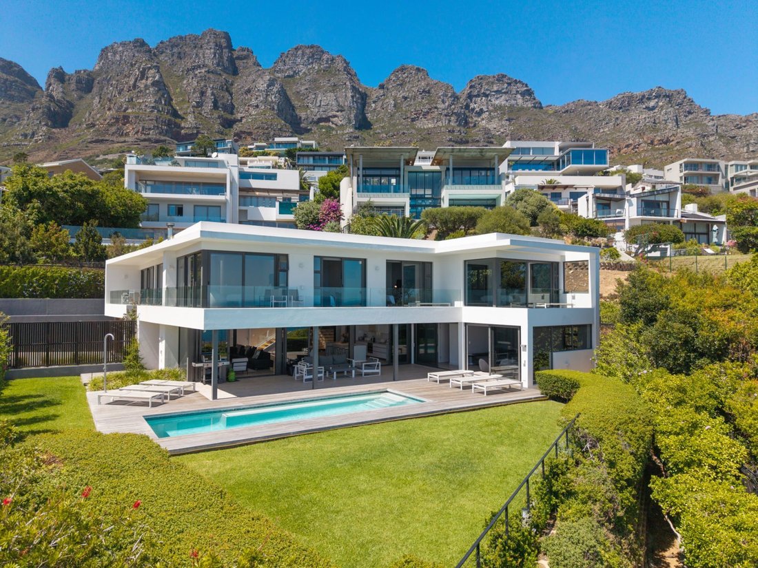 House in Camps Bay, Cape Town, South Africa 1 - 17359786