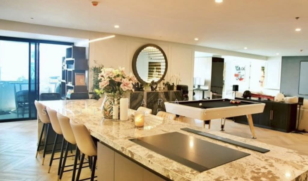Fifty Fifth Tower, Bangkok In Bangkok, Krung Thep Maha Nakhon, Thailand ...