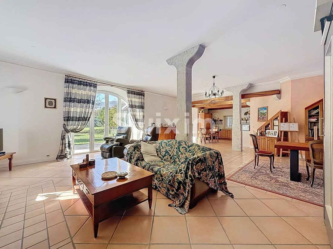House in Saint-Jean-de-Gonville, Auvergne-Rhône-Alpes, France 2 - 16578153