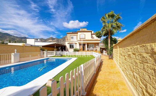 Villa in Barrio Salamanca, Madrid, Spain 1