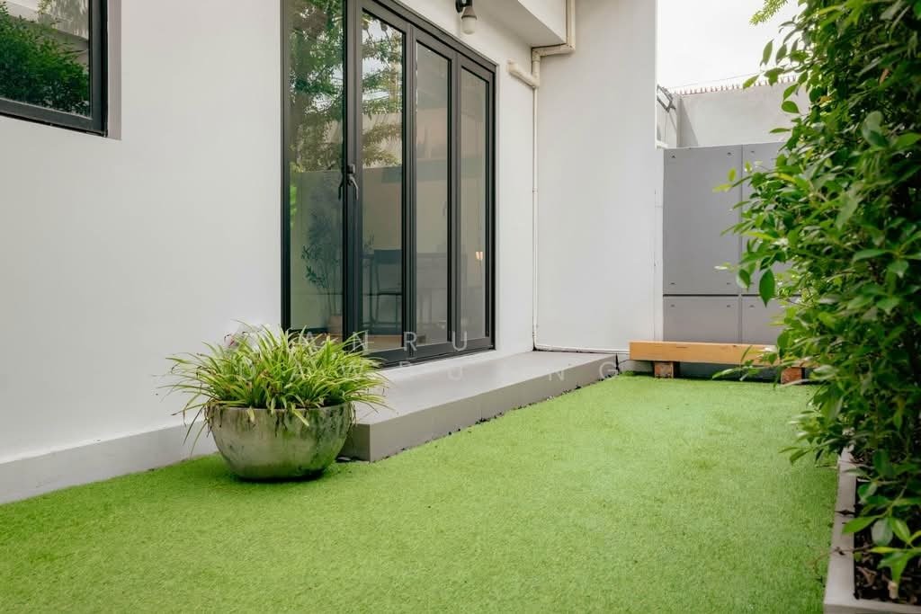 Townhouse in Bang Kaeo, Samut Prakan, Thailand 2 - 17368879