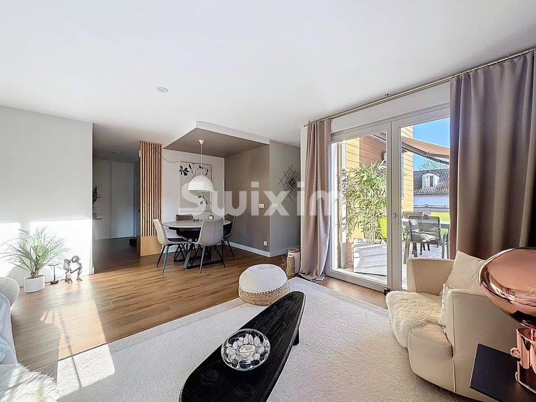 Apartment in Divonne-les-Bains, Auvergne-Rhône-Alpes, France 1 - 14991764