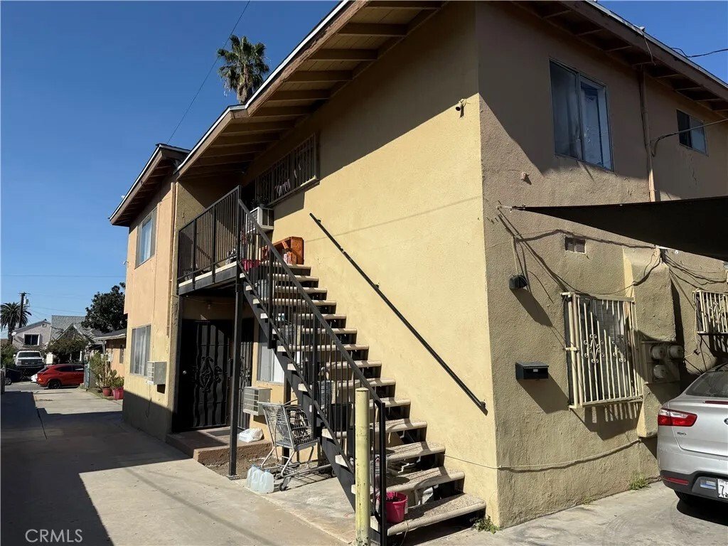 East Los Angeles, California, United States 1 - 17365341