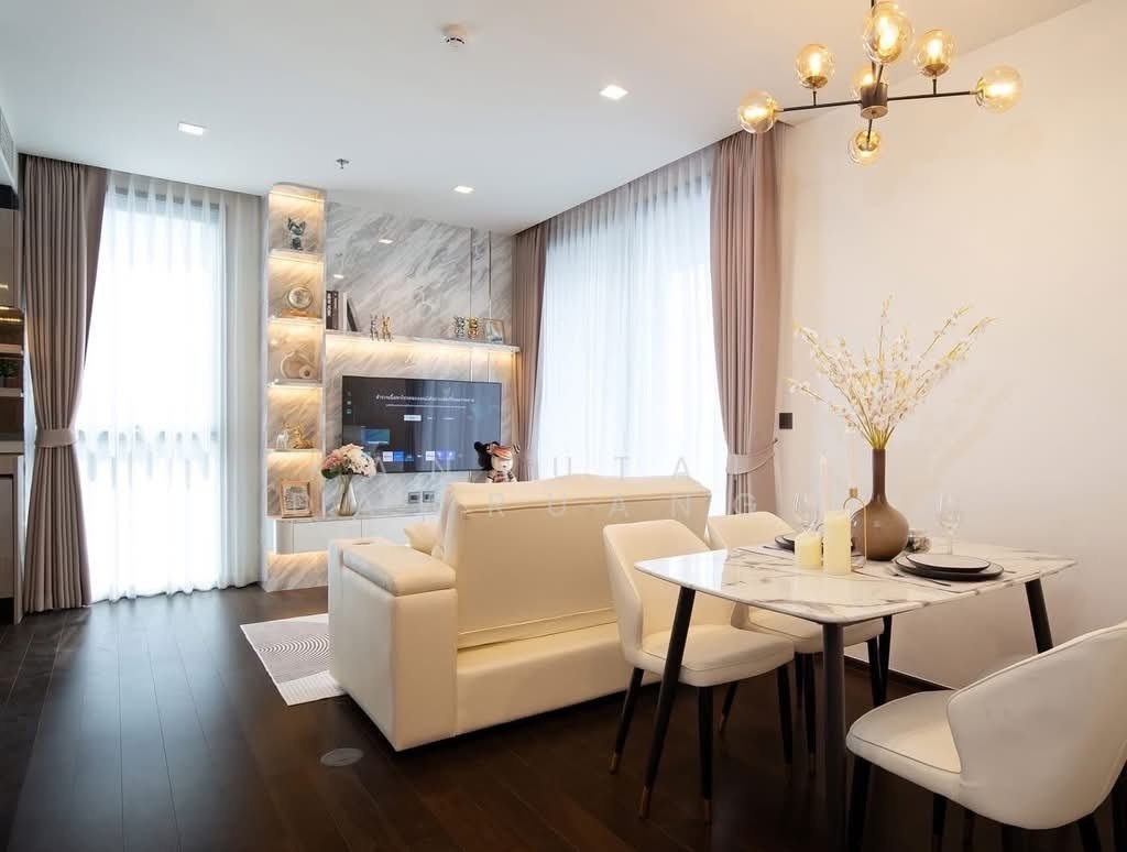 Condo in Thanon Phaya Thai, Bangkok, Thailand 1 - 17369009